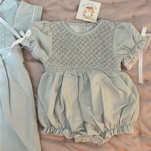 Busy Bee Smocks! Sage Hattie’s Heirloom Girls Woven Bubble